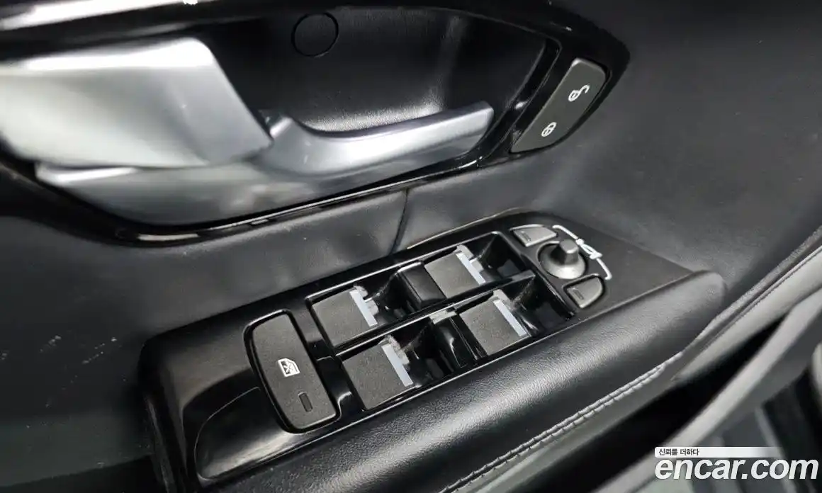 Land Rover Range-Rover Evoque 2016 2.0 гидро в Москве № 213490, фото 17