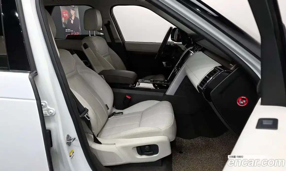 Land Rover Discovery 2017 3.0 гидро в Москве № 213496, фото 11