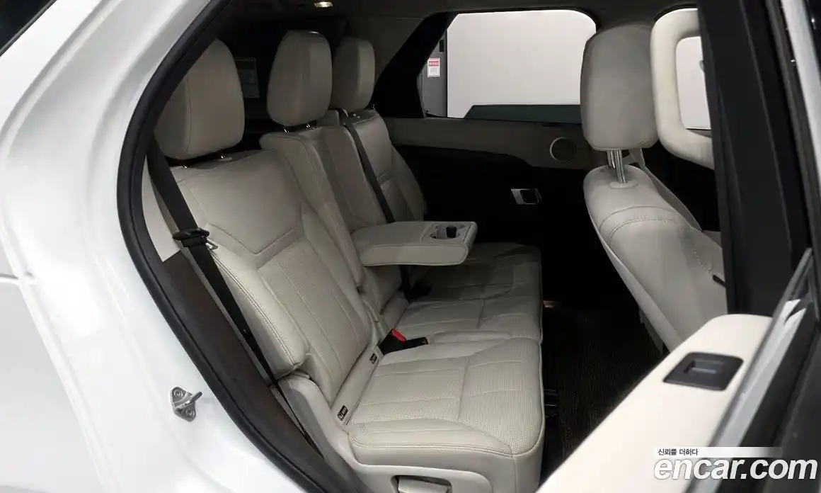Land Rover Discovery 2017 3.0 гидро в Москве № 213496, фото 12