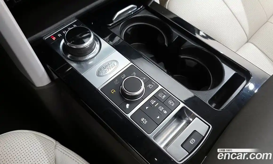 Land Rover Discovery 2017 3.0 гидро в Москве № 213496, фото 9