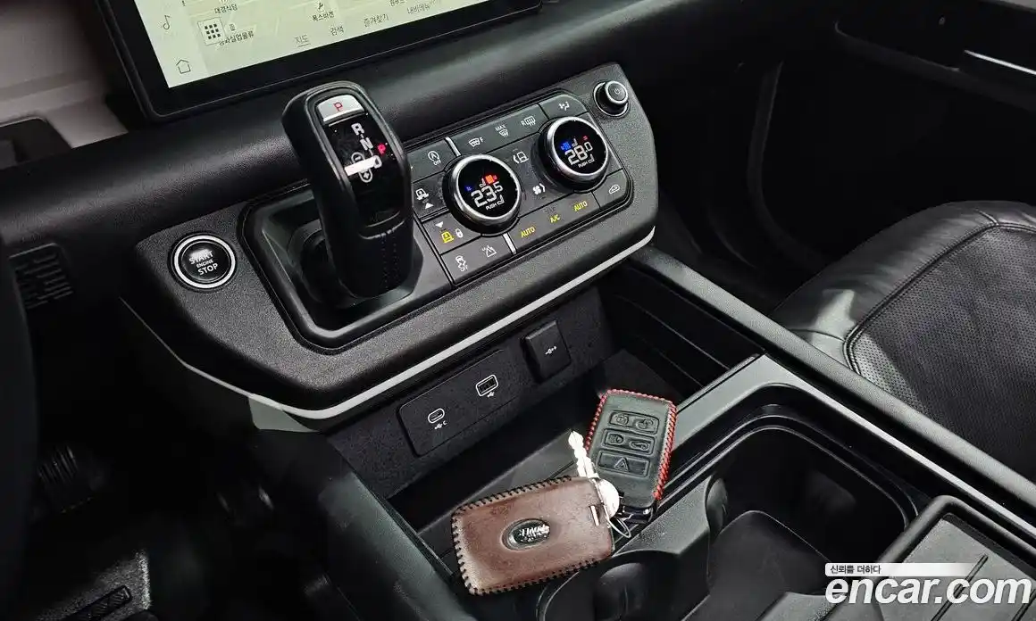 Land Rover Defender 2021 3.0 гидро в Москве № 213621, фото 9