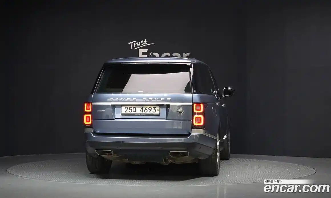 Land Rover Range-Rover 2018 4.4 гидро в Москве № 213740, фото 4