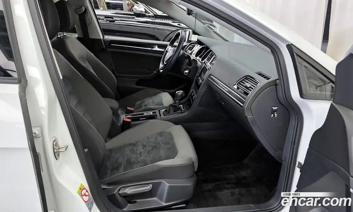 Volkswagen Golf 2013 2.0 гидро в Москве № 215031, фото 11
