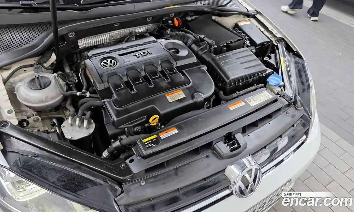 Volkswagen Golf 2013 2.0 гидро в Москве № 215031, фото 6
