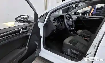 Volkswagen Golf 2013 2.0 гидро в Москве № 215031, миниатюра 10