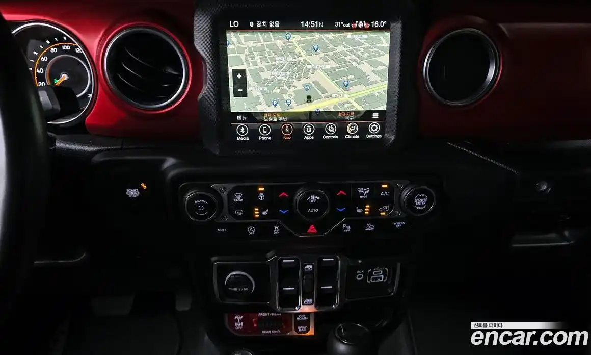 Jeep Wrangler 2023 2.0 гидро в Москве № 215453, фото 14
