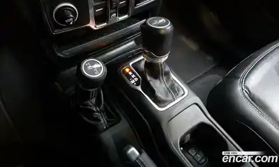 Jeep Wrangler 2019 2.0 гидро в Москве № 232354, миниатюра 9