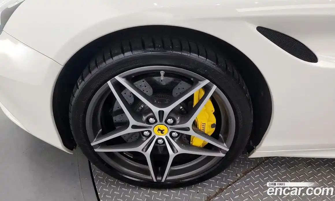 Ferrari California 2016 3.9 гидро в Москве № 235809, фото 5