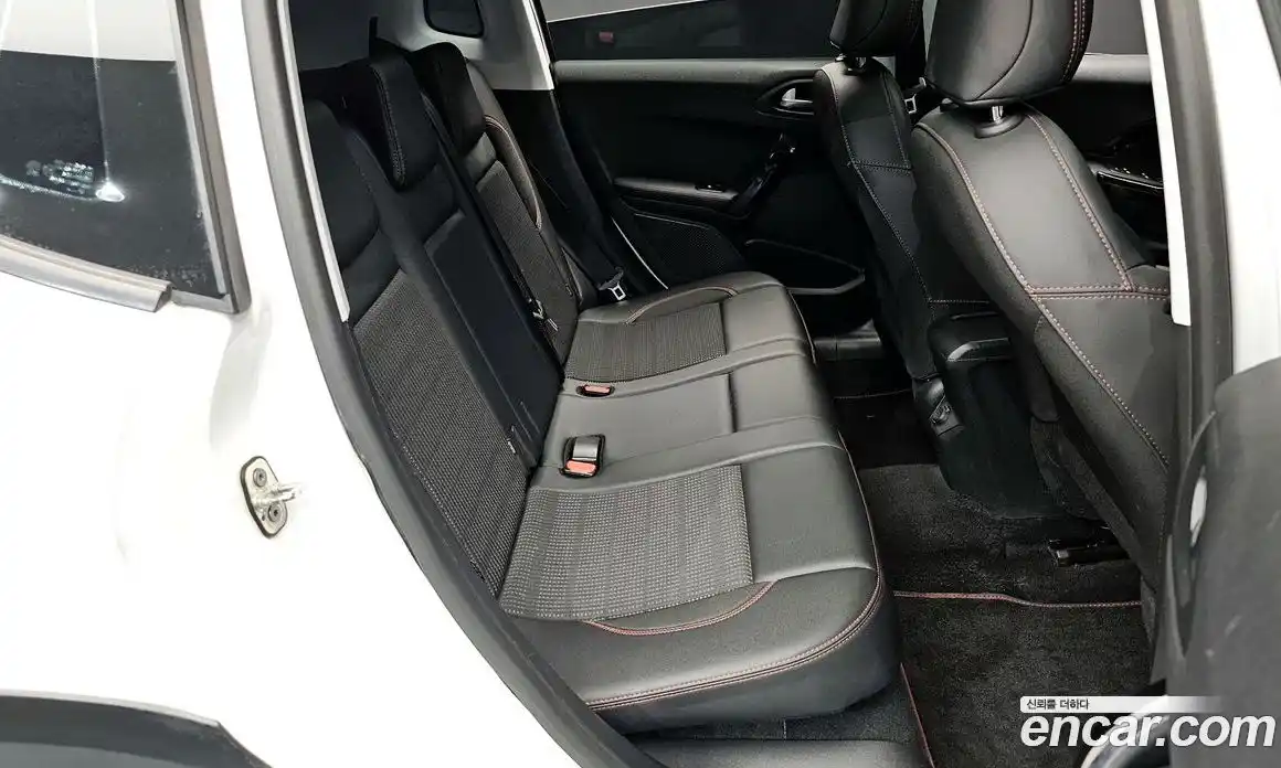 Peugeot 2008 2018 1.5 гидро в Москве № 256243, фото 12