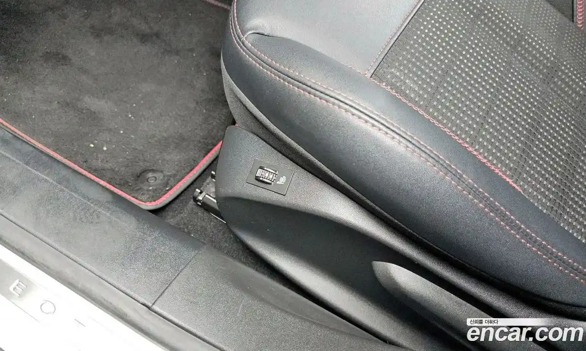 Peugeot 2008 2018 1.5 гидро в Москве № 256243, фото 18