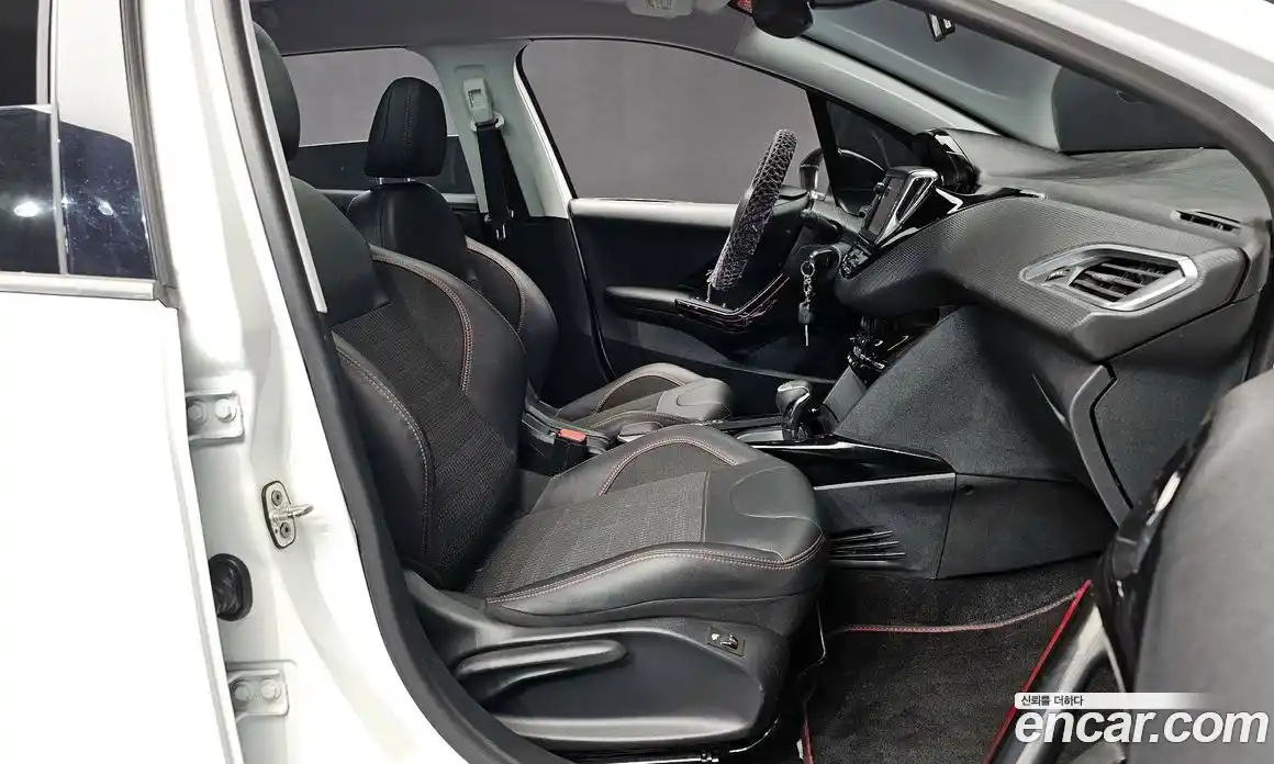 Peugeot 2008 2018 1.5 гидро в Москве № 256243, фото 10