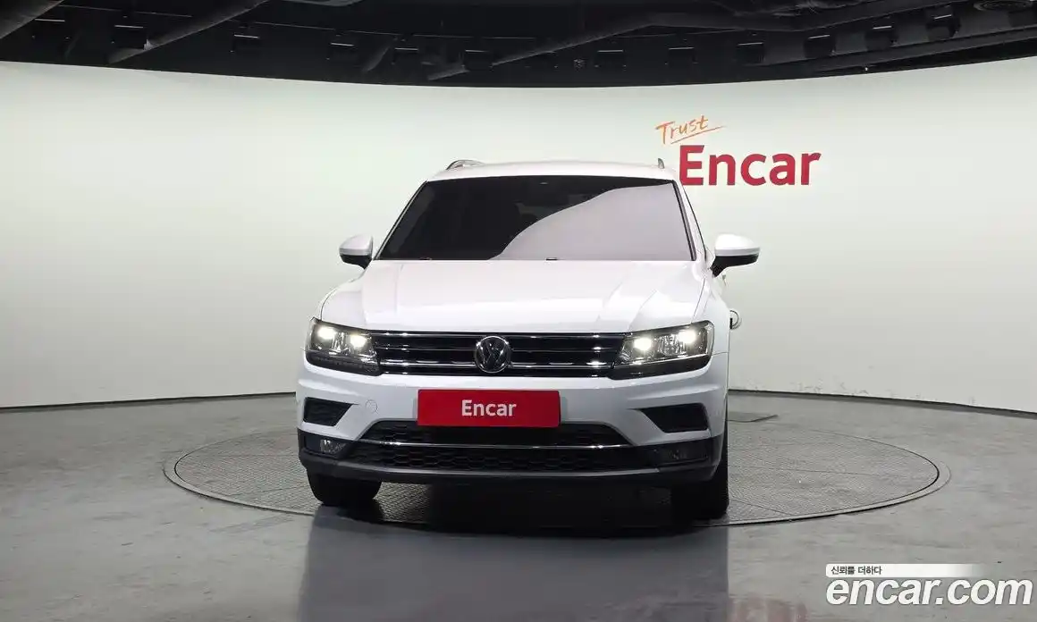 Volkswagen Tiguan 2018 2.0 гидро в Москве № 277429, фото 3