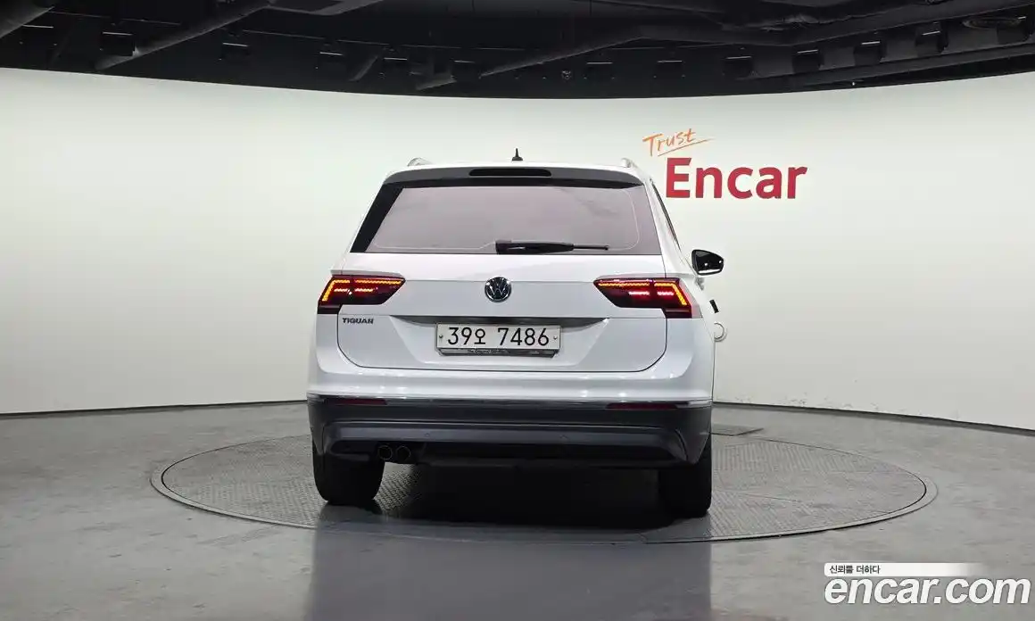 Volkswagen Tiguan 2018 2.0 гидро в Москве № 277429, фото 4