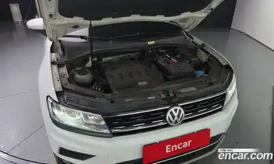 Volkswagen Tiguan 2018 2.0 гидро в Москве № 277429, миниатюра 6