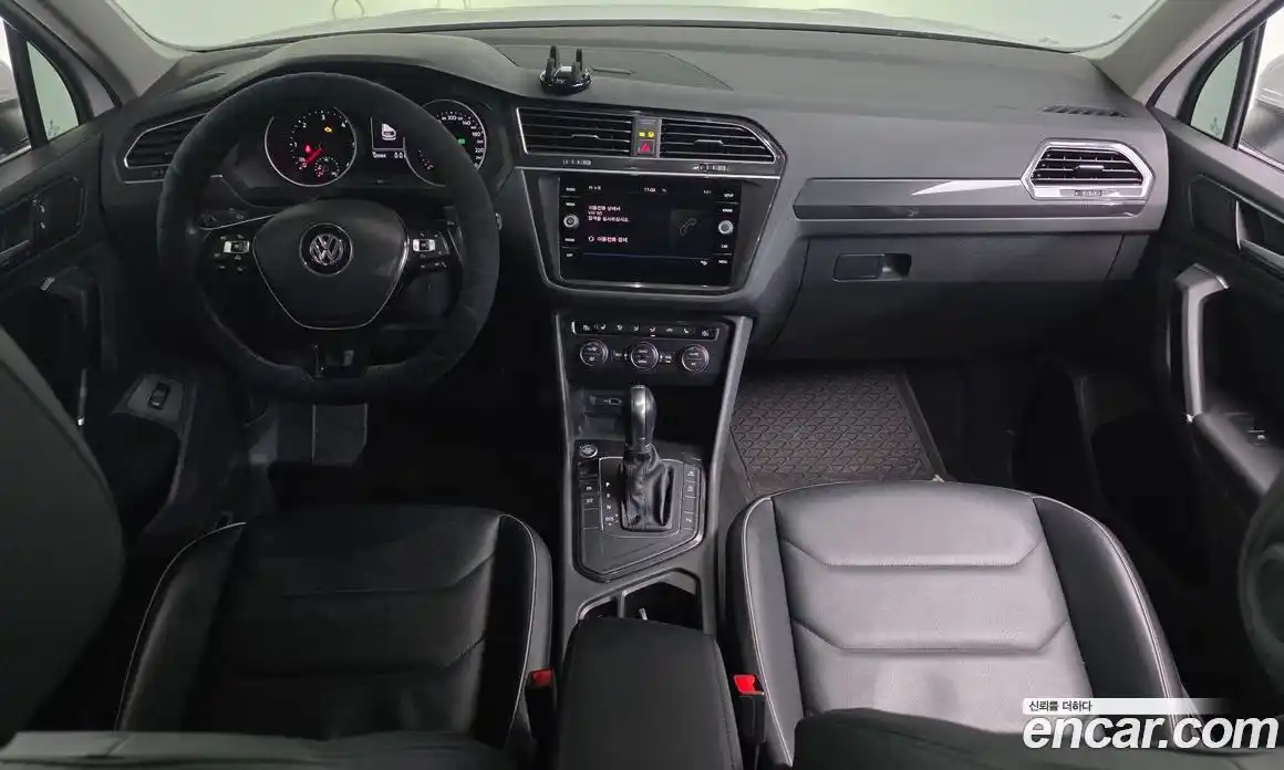 Volkswagen Tiguan 2018 2.0 гидро в Москве № 277429, фото 7