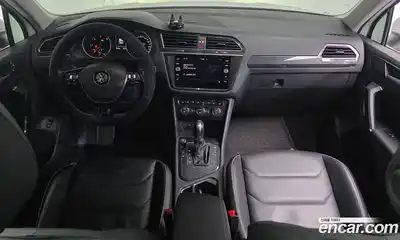 Volkswagen Tiguan 2018 2.0 гидро в Москве № 277429, миниатюра 7