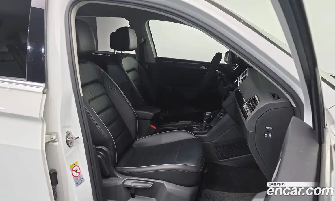 Volkswagen Tiguan 2018 2.0 гидро в Москве № 277429, фото 10