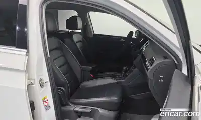 Volkswagen Tiguan 2018 2.0 гидро в Москве № 277429, миниатюра 10
