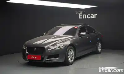 Jaguar XF, 2017