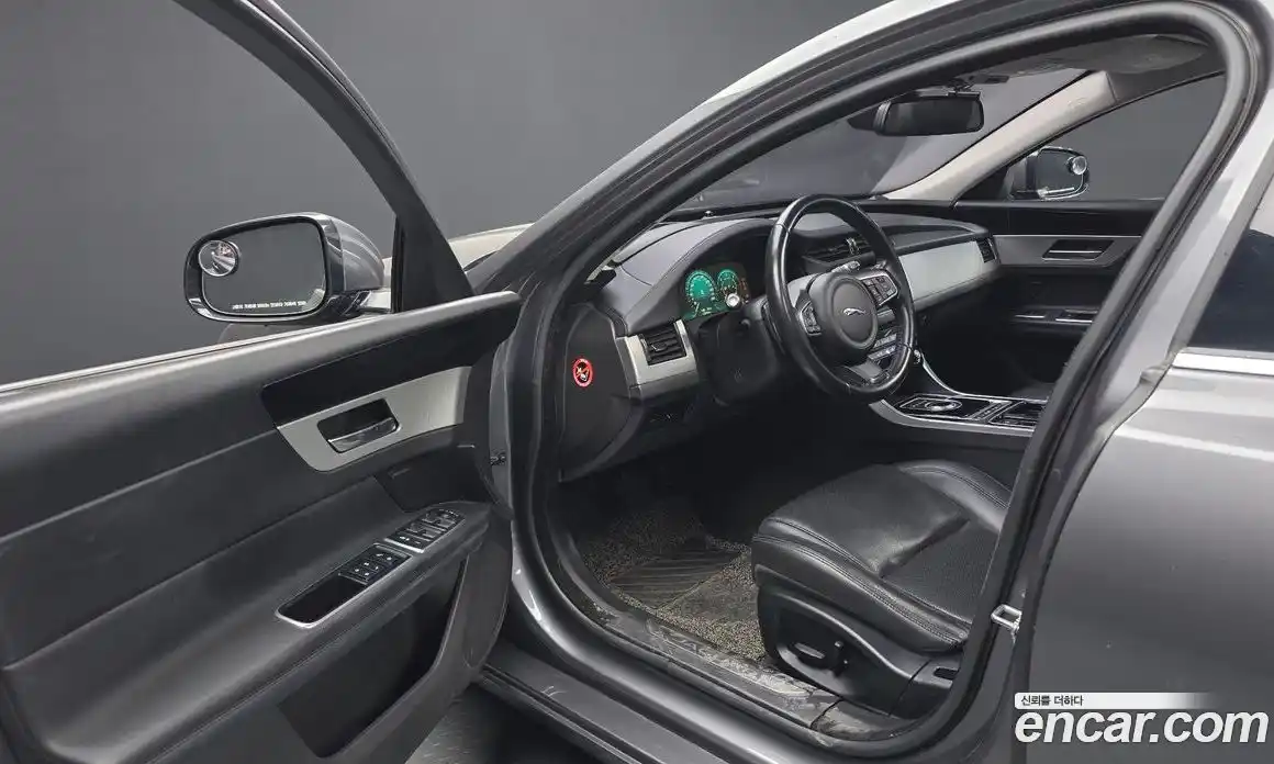 Jaguar XF 2017 2.0 гидро в Москве № 283822, фото 10