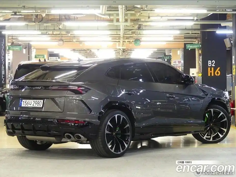 Lamborghini Urus 2022 4.0 гидро в Москве № 285124, фото 3