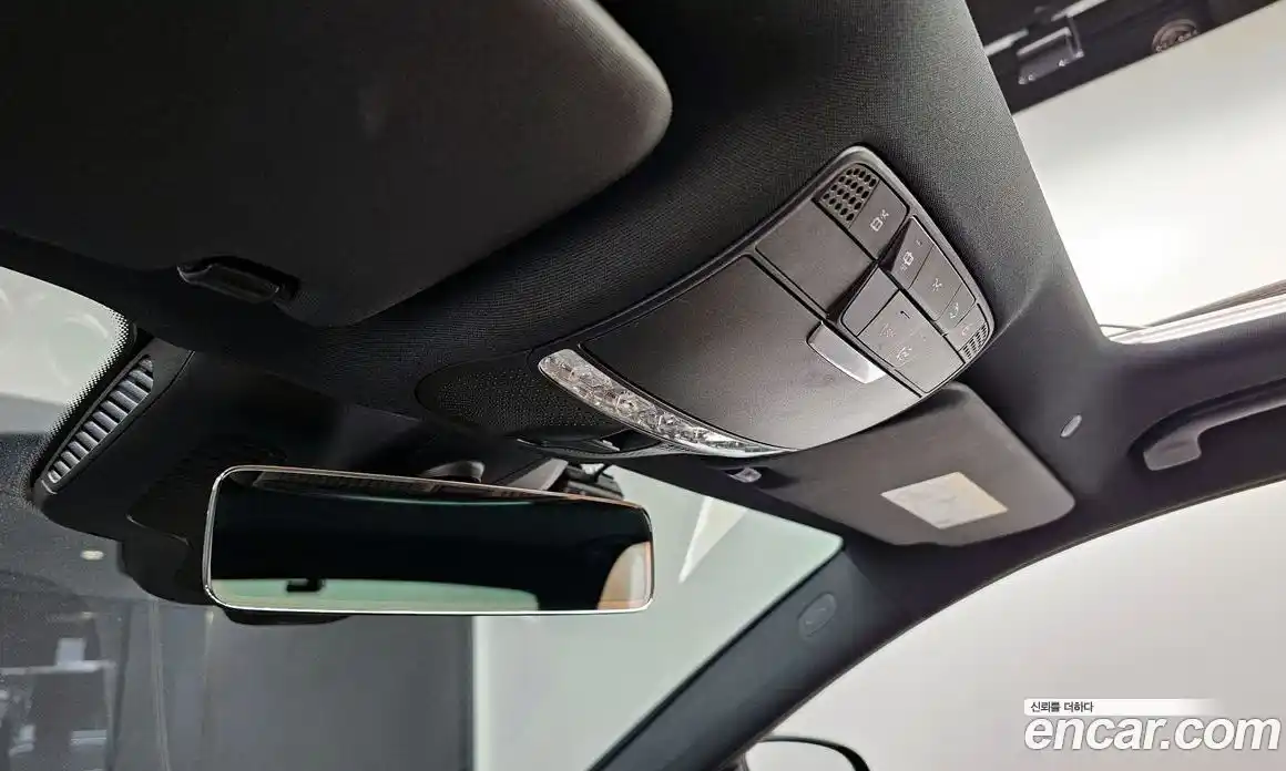 Mercedes-Benz E-Class 2023 2.0 гидро, фото 17