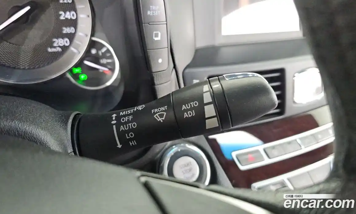 Infiniti M 2010 3.7 гидро в Москве № 295910, фото 14