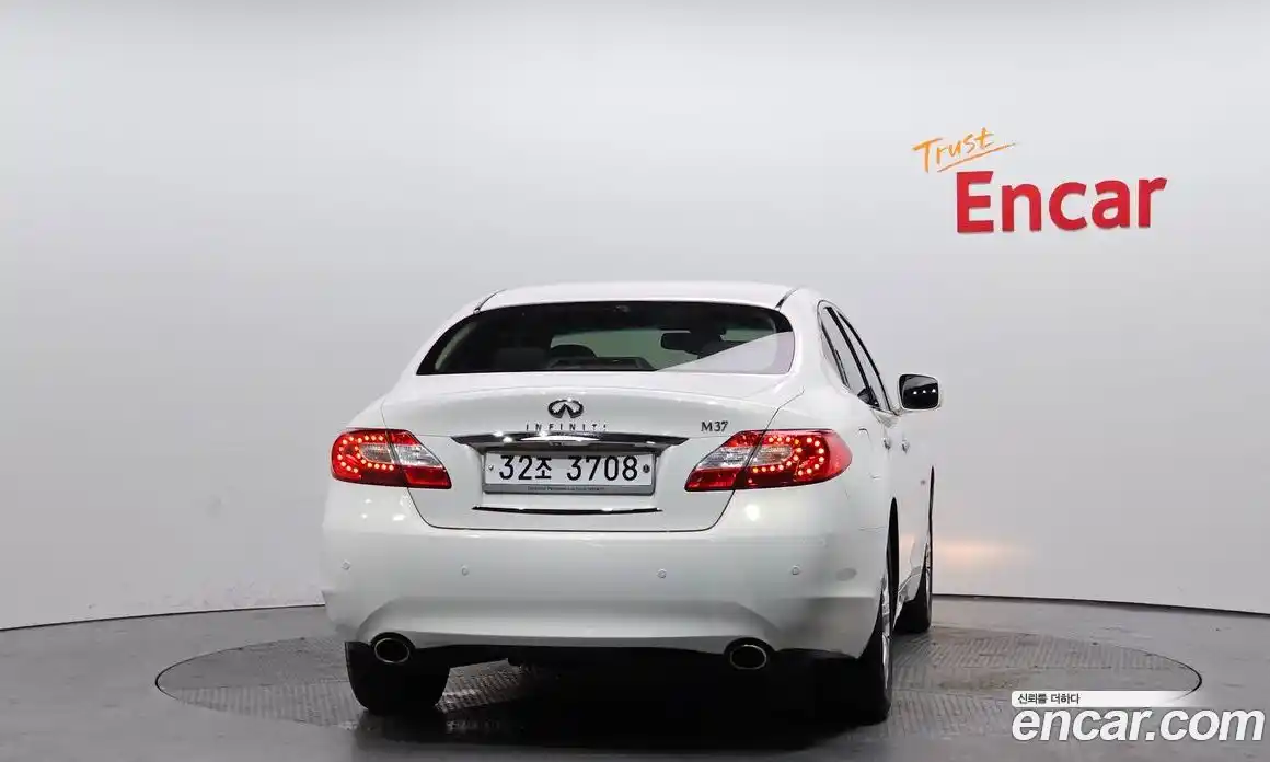Infiniti M 2010 3.7 гидро в Москве № 295910, фото 4
