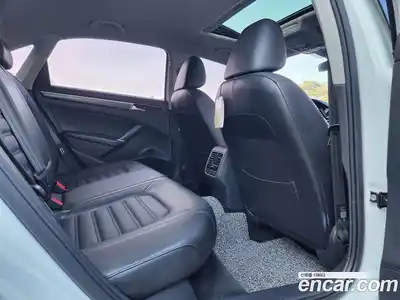 Volkswagen Passat 2018 2.0 гидро в Москве № 301890, миниатюра 12