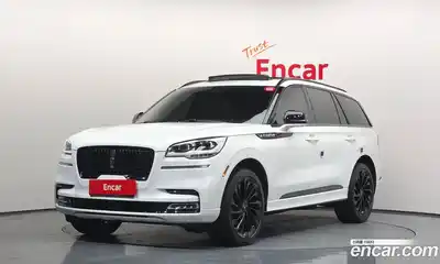 Lincoln Aviator, 2023