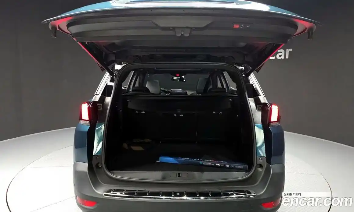 Peugeot 5008 2021 2.0 гидро в Москве № 320536, фото 20