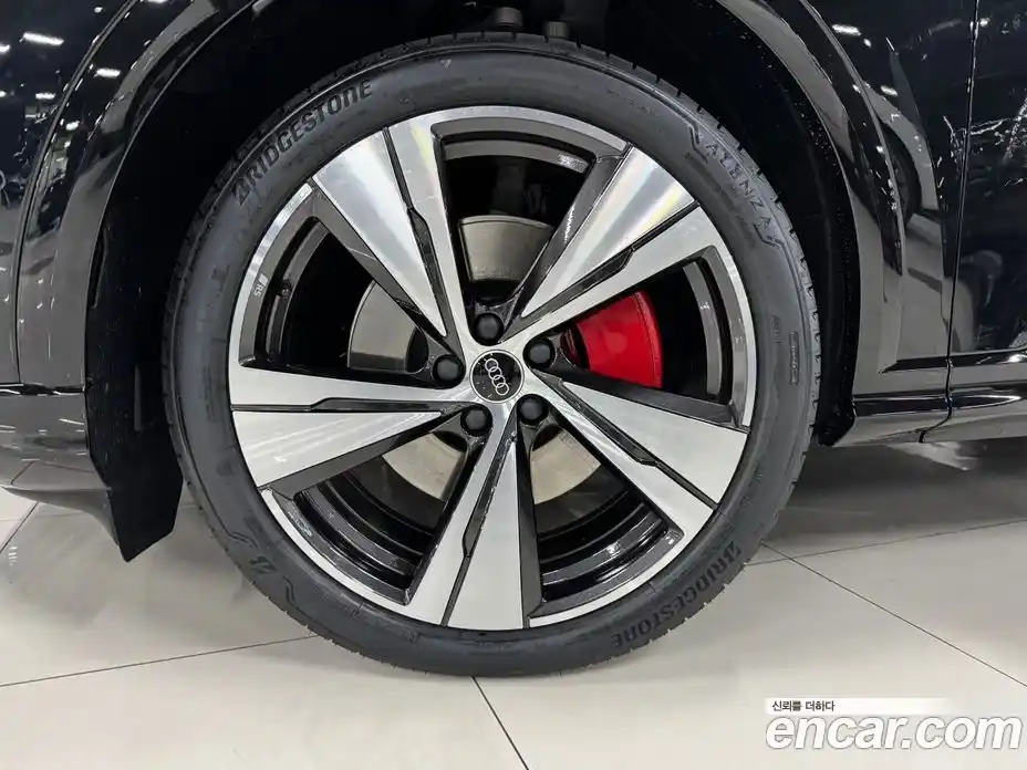 Audi Q5 2025 2.0 гидро в Москве № 325835, фото 15