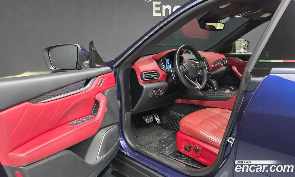 Maserati Levante 2019 3.0 гидро в Москве № 331117, фото 12