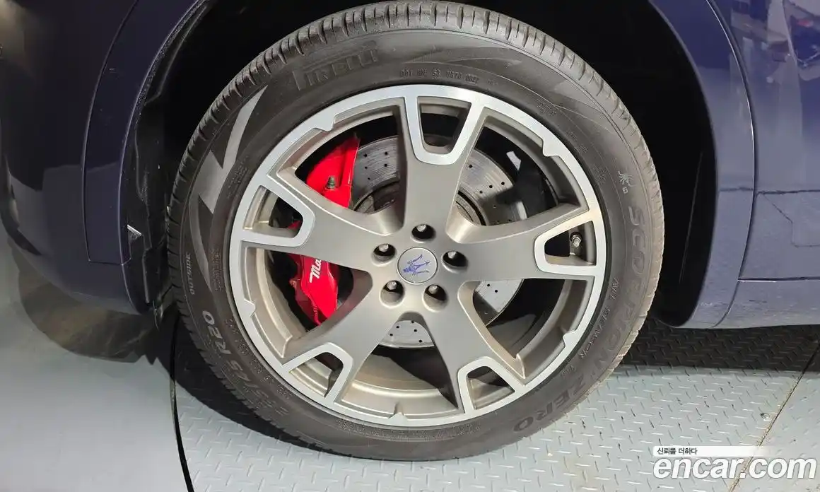 Maserati Levante 2019 3.0 гидро в Москве № 331117, фото 5