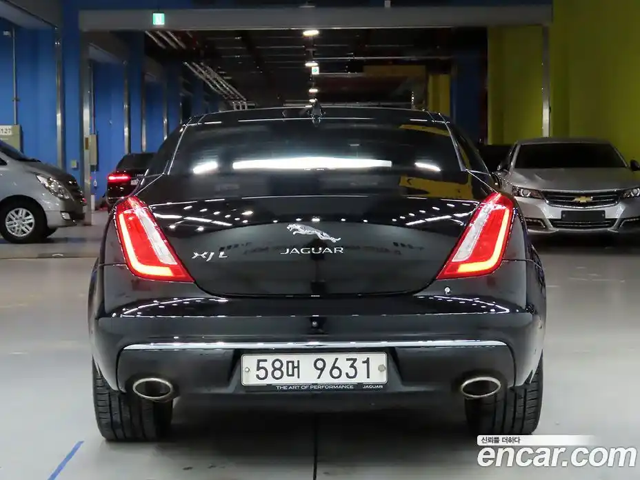 Jaguar XJ 2016 3.0 гидро в Москве № 386507, фото 3