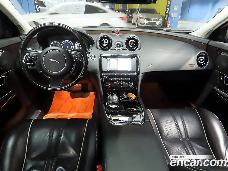 Jaguar XJ 2016 3.0 гидро в Москве № 386507, фото 5