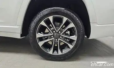 Jeep Cherokee 2022 3.6 гидро в Москве № 432672, миниатюра 5