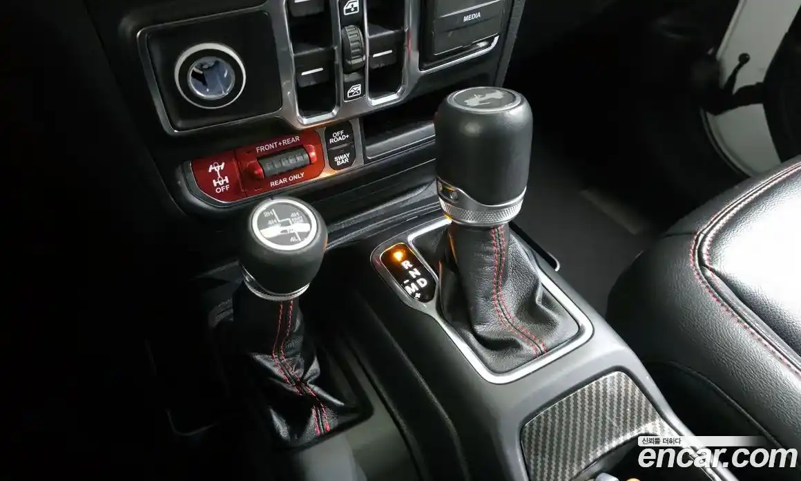 Jeep Wrangler 2022 2.0 гидро в Москве № 472646, фото 9