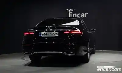 Mercedes-Benz E-Class 2023 2.0 гидро, миниатюра 4