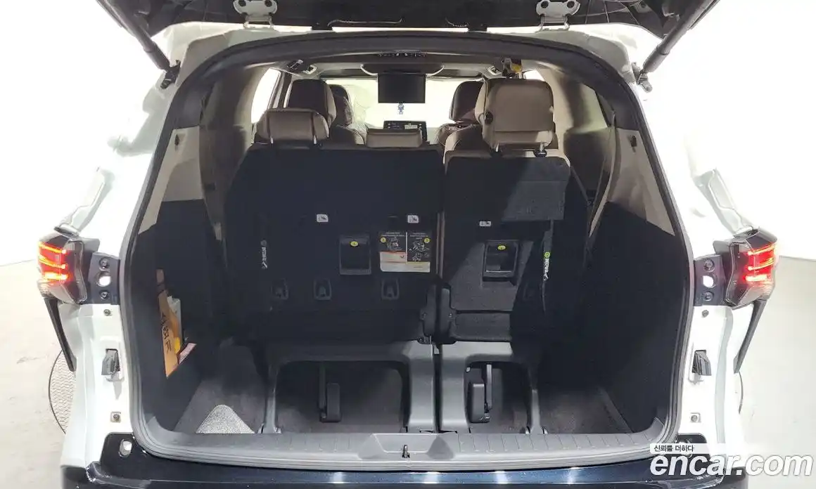 Toyota Sienna 2023 2.5 гидро в Москве № 535498, фото 20