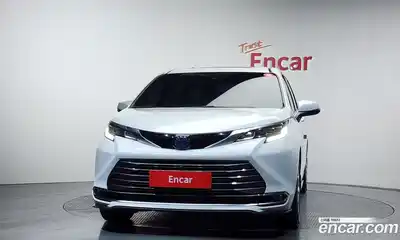 Toyota Sienna 2023 2.5 гидро в Москве № 535498, миниатюра 3