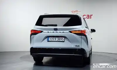 Toyota Sienna 2023 2.5 гидро в Москве № 535498, миниатюра 4