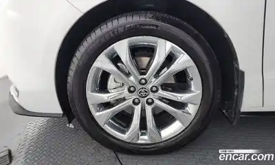 Toyota Sienna 2023 2.5 гидро в Москве № 535498, миниатюра 5
