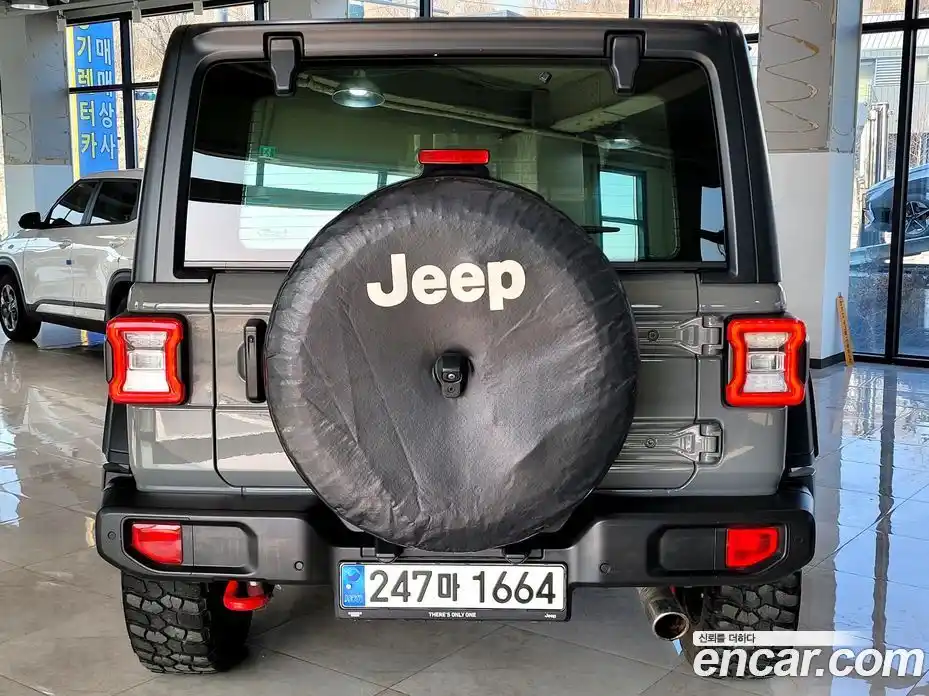 Jeep Wrangler 2023 2.0 гидро в Москве № 584478, фото 4