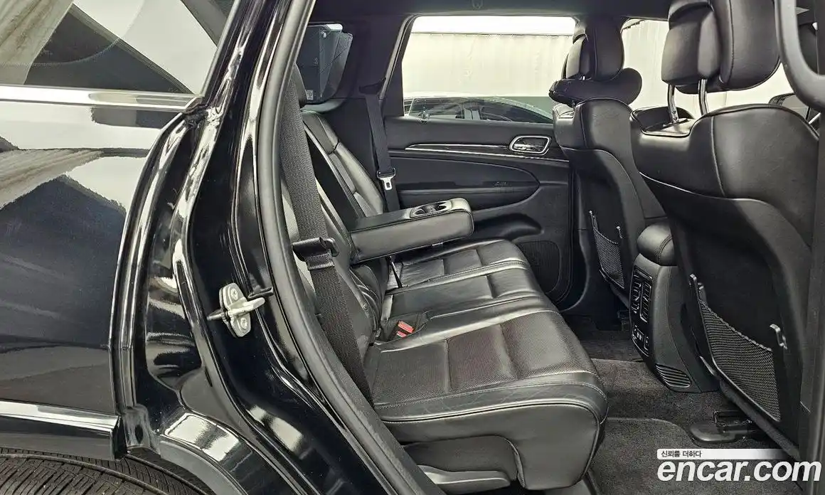 Jeep Cherokee 2018 3.0 гидро в Москве № 609671, фото 12