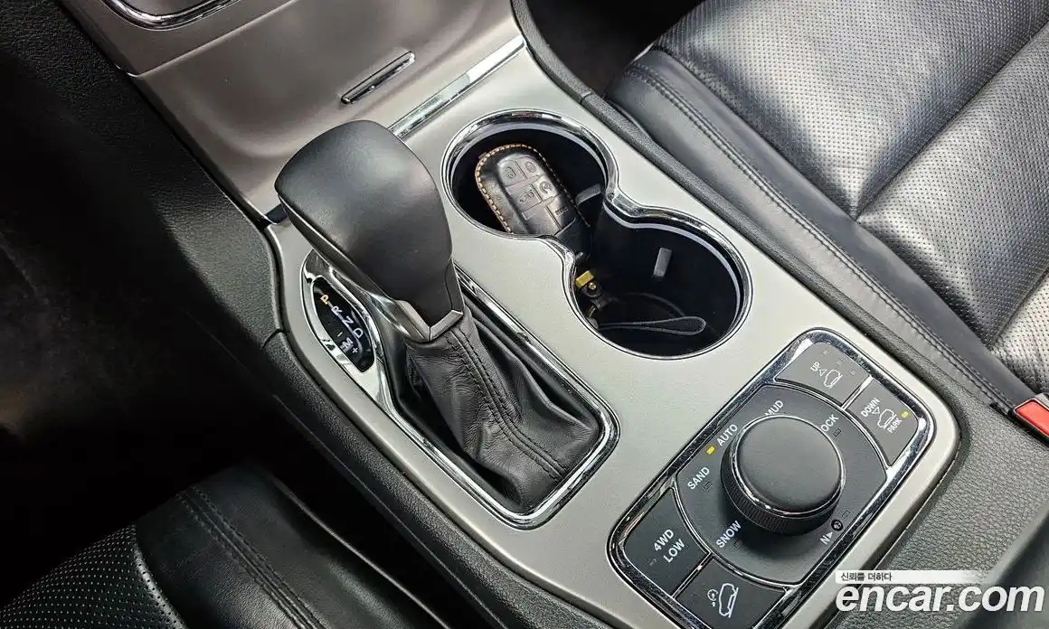 Jeep Cherokee 2018 3.0 гидро в Москве № 609671, фото 9