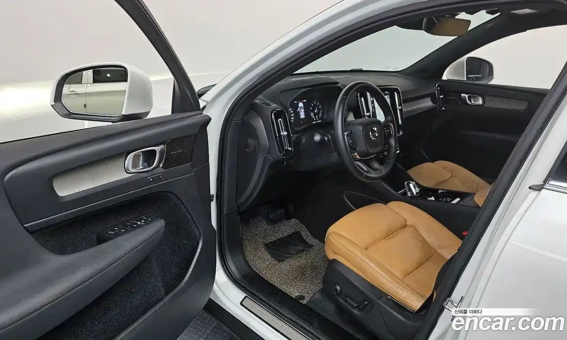 Volvo XC40 2020 2.0 гидро в Москве № 724063, фото 10