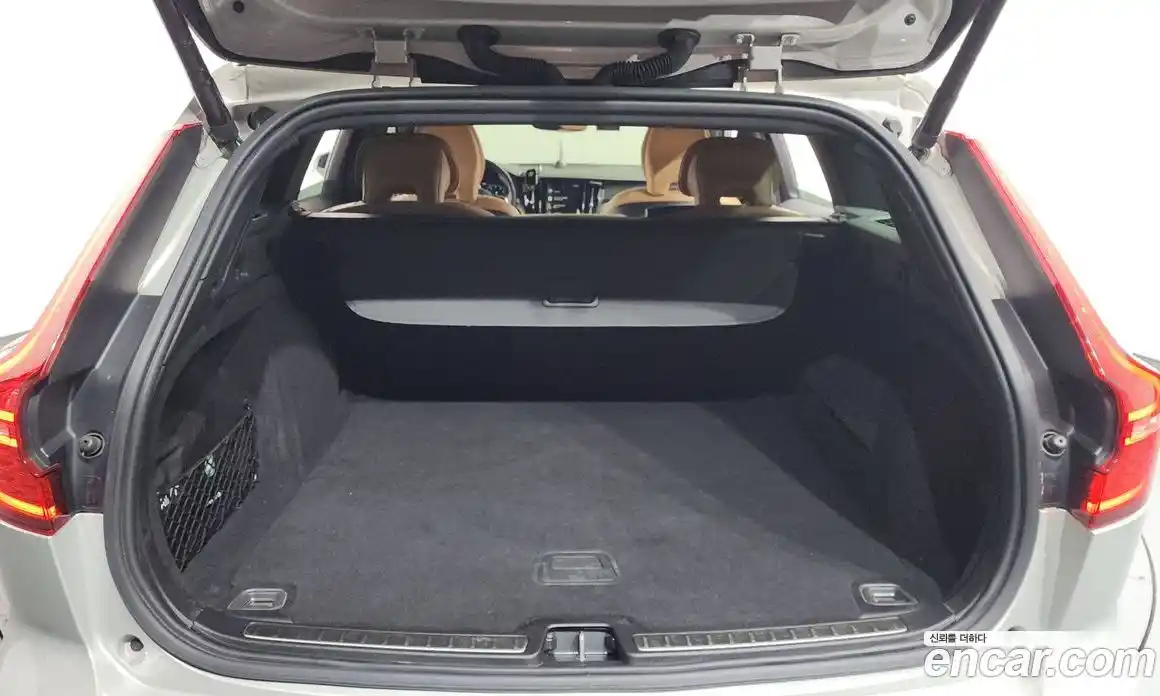 Volvo V60 2020 2.0 гидро в Москве № 724094, фото 20