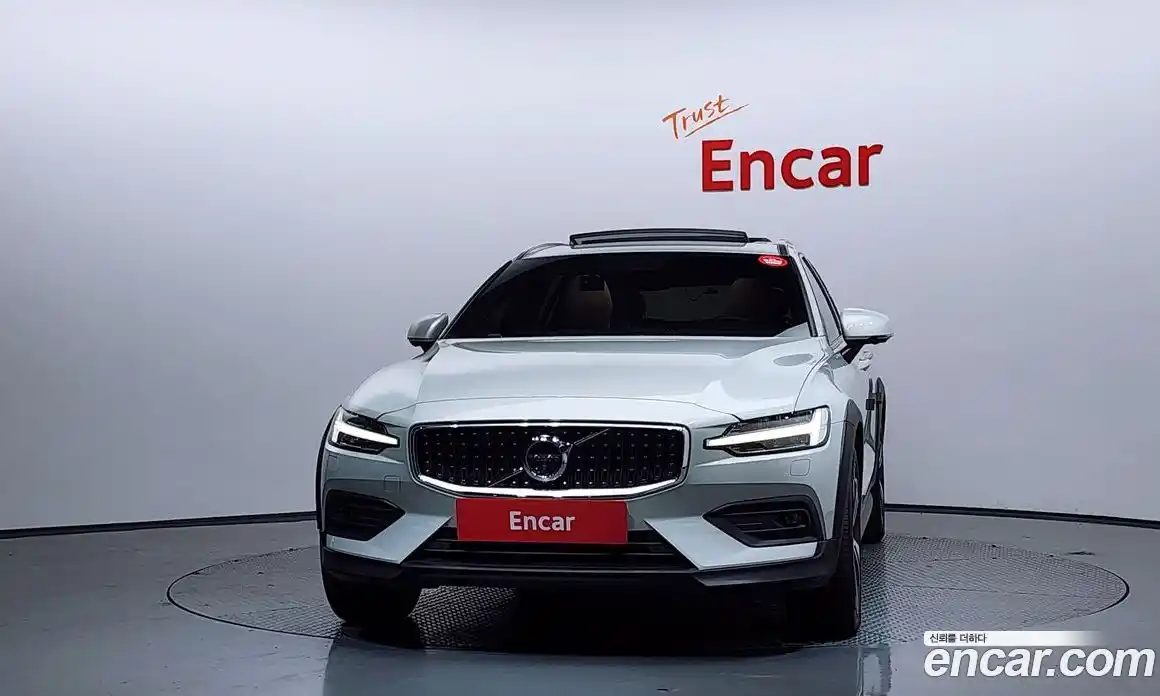 Volvo V60 2020 2.0 гидро в Москве № 724094, фото 3