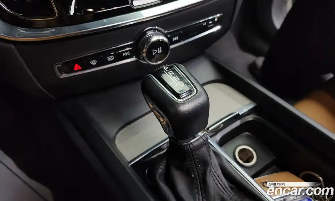 Volvo V60 2020 2.0 гидро в Москве № 724094, фото 9